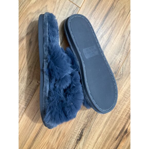 NWT Women's Parlovable Fuzzy Slippers Comfy Cross Band House Shoes   Size 5-6 Sm - Picture 5 of 9